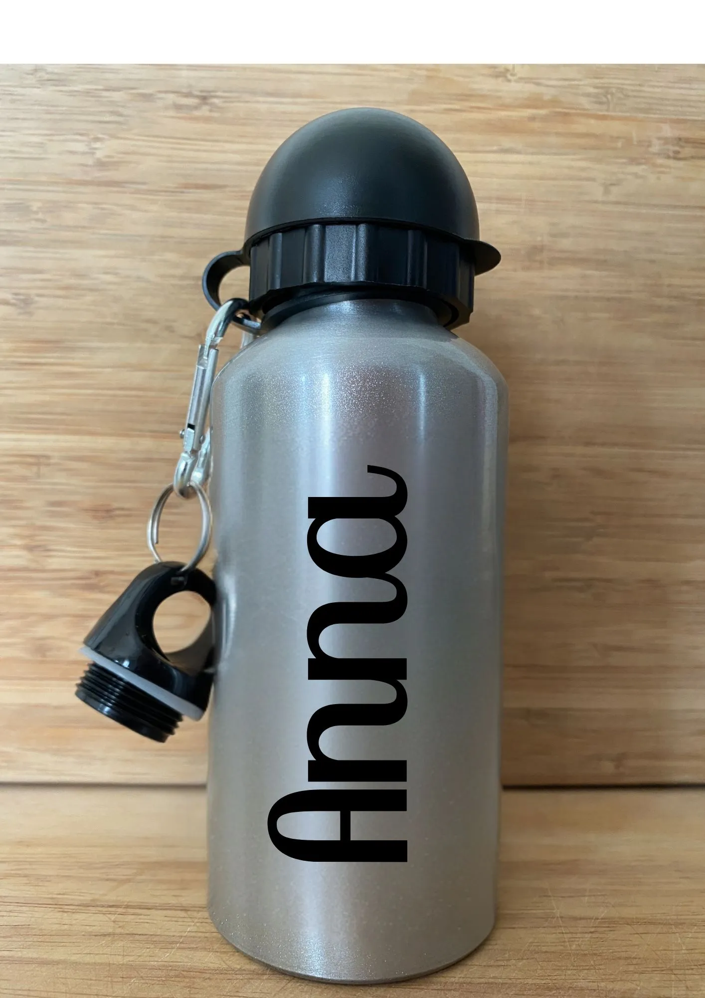 gourde argentée personnalisable bouchon sport prénom